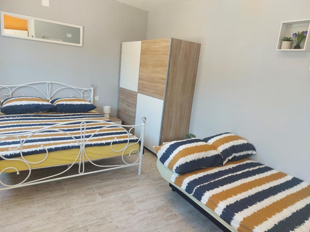 Ližnjan Studio Apartment Palmira מראה חיצוני תמונה